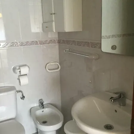 別荘 A Casa Do Lareiro