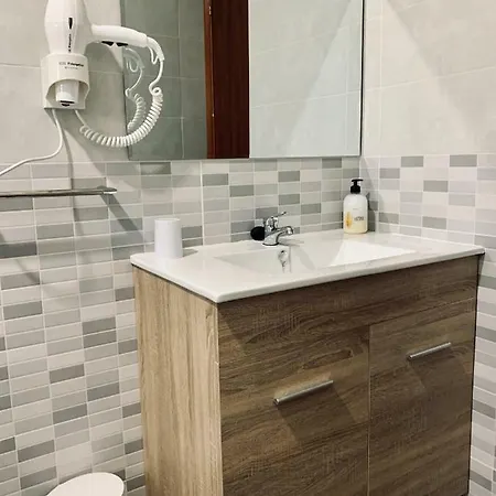 別荘 A Casa Do Lareiro